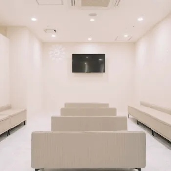 ダイヤモンドクリニック大阪1院のピコスポットを受ける前の待合室