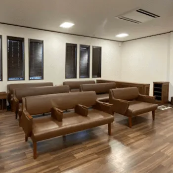 木根淵医院皮膚科の刺青除去を受ける前の待合室