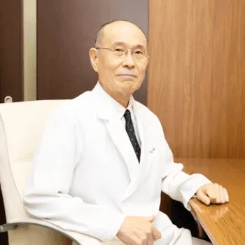 共立美容外科 埼玉1院の刺青除去を受ける前の診察を担当する医師