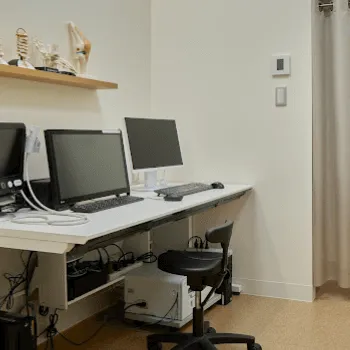 おおみや形成·整形クリニックの刺青除去を受ける前の診察室