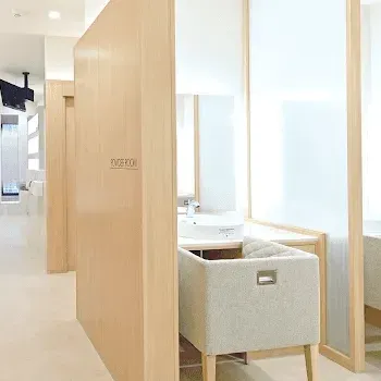 さとこ皮膚科・美容クリニックのデンシティを受けた後のパウダールーム