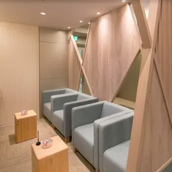 クララビューティクリニック 札幌院の肩ボトックスを受ける前の待合室