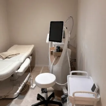 スノークリニック仙台のデンシティを受ける施術室