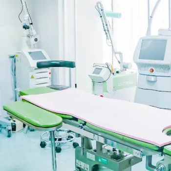 共立美容外科 仙台院の肩ボトックスを受ける施術室