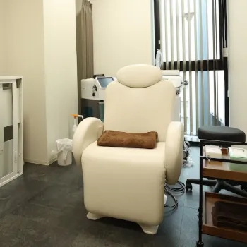 仙台TAクリニックの肩ボトックスを受ける施術室