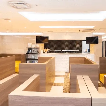 共立美容外科 東京4院のケミカルピーリングを受ける前の待合室