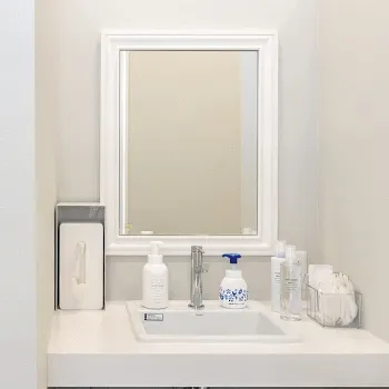 ルラ(LULA)美容クリニック 東京7院のケミカルピーリングを受けた後のパウダールーム