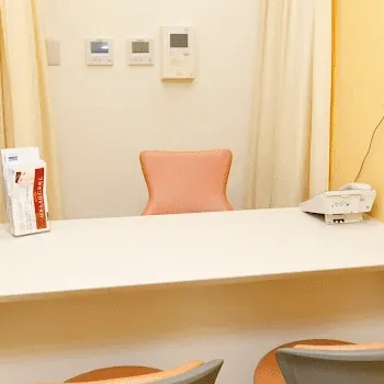 渋谷美容外科クリニック 東京3院のケミカルピーリングを受ける前のカウンセリングルーム