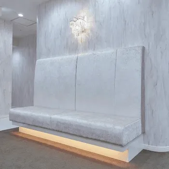 デイリースキンクリニック 東京1院のデンシティを受ける前の待合室