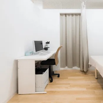 池袋駅前のだ皮膚科のデンシティを受ける前の診察室