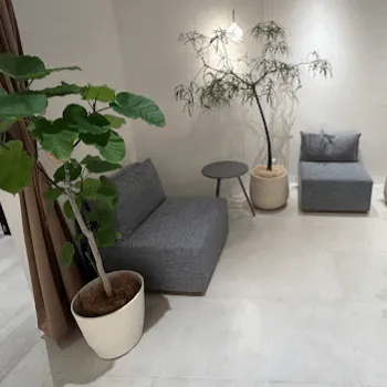 LIGHT CLINIC 東京1院のジェントルマックスプロの都度払いによる施術を受ける前の待合室