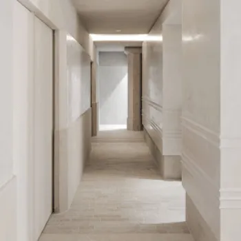 レナトゥスクリニック 東京1院のジェントルマックスプロの都度払いによる施術を受ける前の廊下