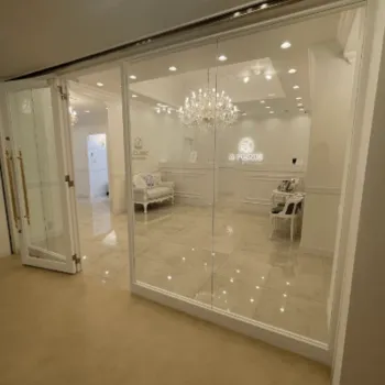 A CLINIC 東京3院の刺青除去を受ける医院の入り口