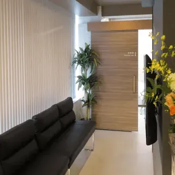 ジョウクリニック 東京1院の刺青除去を受ける前の待合室