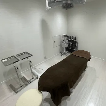 AILE Clinicのピコスポットを受ける施術室