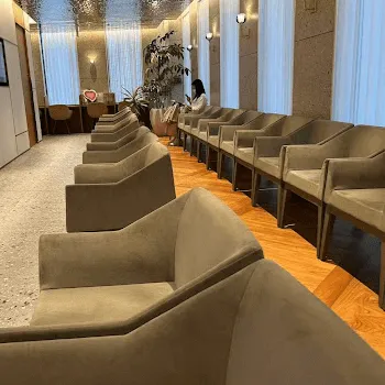 にしたんクリニック 東京3院のピコスポットを受ける前の待合室