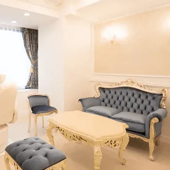 A CLINIC 横浜院のケミカルピーリングを受ける前のカウンセリングルーム