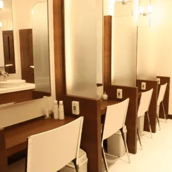 品川美容外科 横浜院のケミカルピーリングを受けた後のパウダールーム