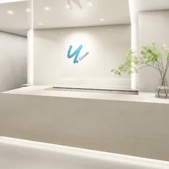 Y.CLINICのデンシティを受ける前の受付