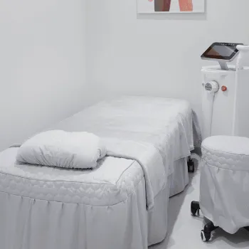 Y.CLINICのデンシティを受ける施術室