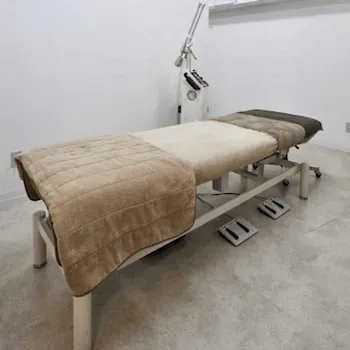 シロノクリニック 横浜院のヒアルロン酸注射を受ける前のカウンセリングルーム