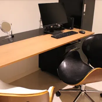 横浜TAクリニックの肩ボトックスを受ける前の診察室