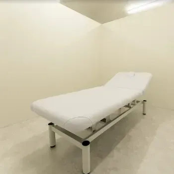 TCB東京中央美容外科 横浜3院の肩ボトックスを受ける施術室