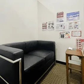 コスメディカルクリニック シンシア 全国2院のデンシティを受ける前の待合室