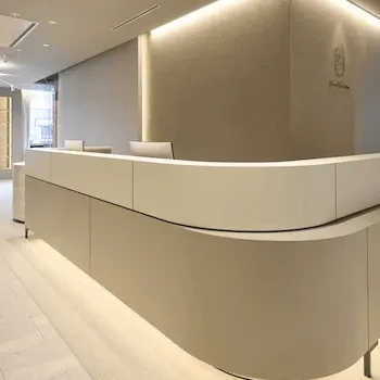 Uraraスキンクリニックのデンシティを受ける前の受付