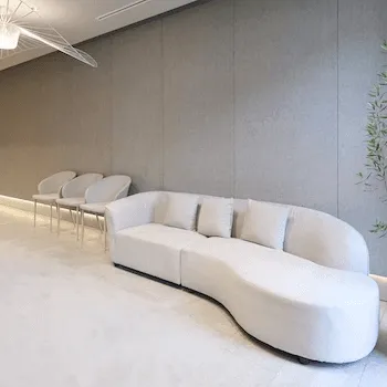 Uraraスキンクリニックのデンシティを受ける前の待合室