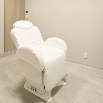 Uraraスキンクリニックのデンシティを受ける施術室