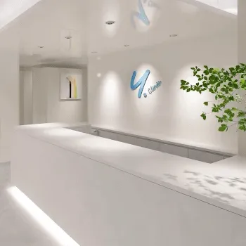 Y.CLINICのデンシティを受ける前の受付