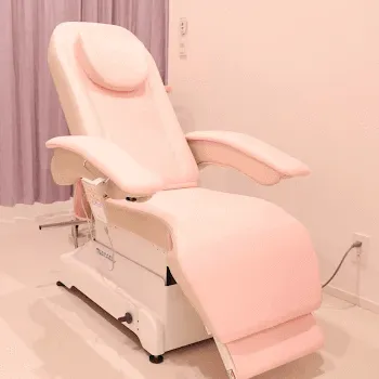 Natural Skin Clinic 全国2院のジャルプロスーパーハイドロを受ける施術室