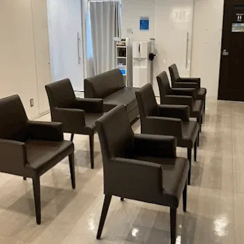 湘南美容クリニック 全国258院のジャルプロスーパーハイドロを受ける前の待合室