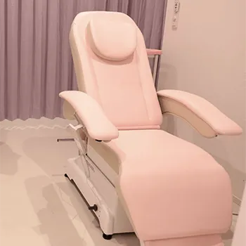 ナチュラルスキンクリニック 全国2院のプルリアルデンシファイを受ける施術室