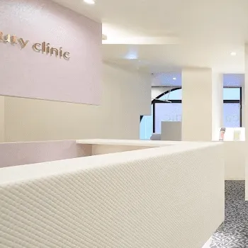 ふみビューティークリニックのプルリアルバイオスカルプチャーを受ける前の受付