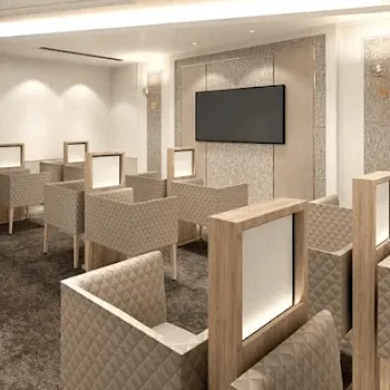 水の森美容クリニック 全国8院のプルリアルバイオスカルプチャーを受ける前の待合室