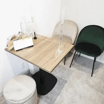 水の森美容クリニック 全国8院のプルリアルバイオスカルプチャーを受ける前のカウンセリングルーム