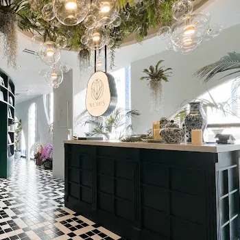 NEXUS CLINICのプルリアルバイオスカルプチャーを受ける前の受付