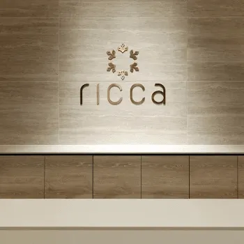 女性医療クリニック 六花 横浜のプルリアルバイオスカルプチャーを受ける前の受付