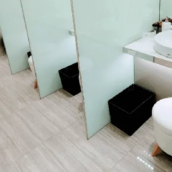 エースクリニック 全国3院のプロファイロを受けた後のパウダールーム