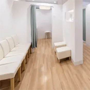 クリニーク 全国5院のプロファイロを受ける前の待合室