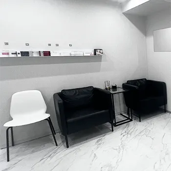 スマートスキンクリニック 全国2院のプロファイロを受ける前の待合室