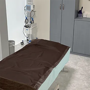 メディカルアルファクリニックの白玉点滴・注射を受ける施術室