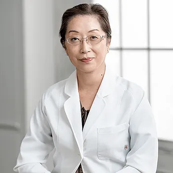 協和クリニックサロンのピコスポットを受ける前の診察を担当する医師