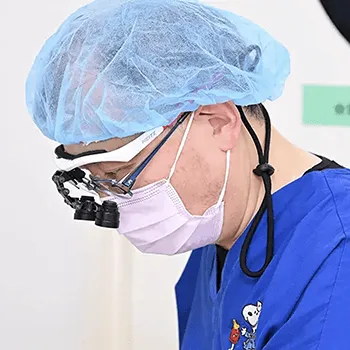 船橋ゆーかりクリニックのピコスポットを受ける前の診察を担当する医師