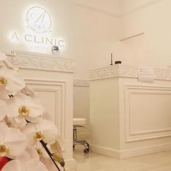 A CLINIC 福岡院のケミカルピーリングを受ける前の受付