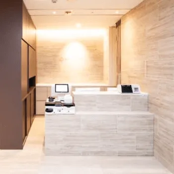 あきこ天神クリニックのケミカルピーリングを受ける前の受付