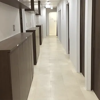 ブランクリニック 福岡1院の脂肪冷却を受ける前の廊下