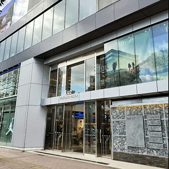 湘南美容クリニック 福岡院の脂肪冷却を受けるクリニックが入っているビルの外観